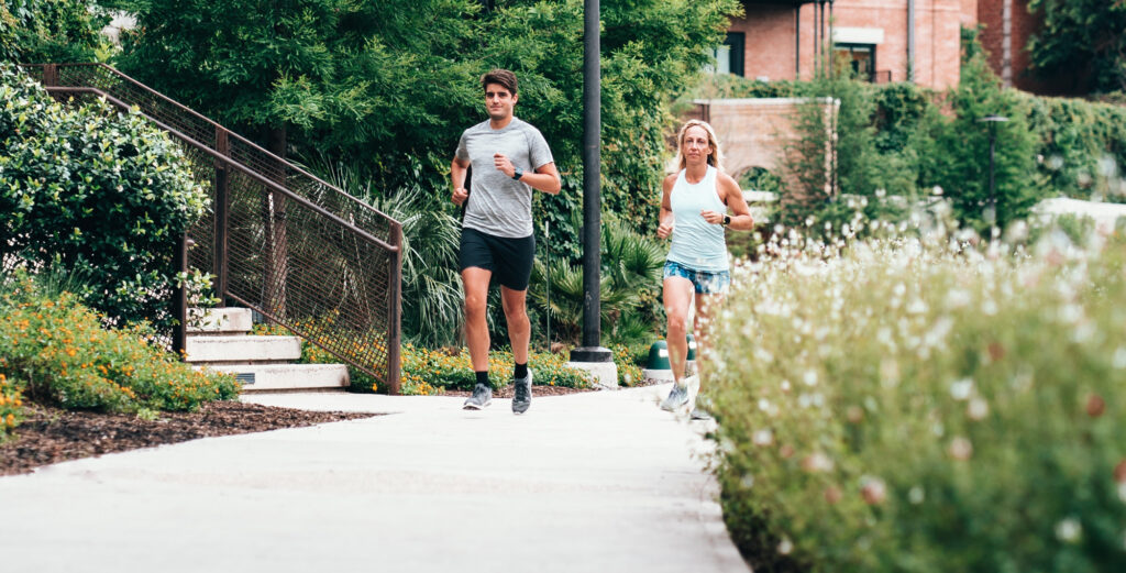 couple doing a 5k together